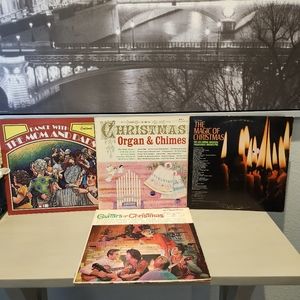 Vintage Vinyls Christmas & Traditional Dance Theme